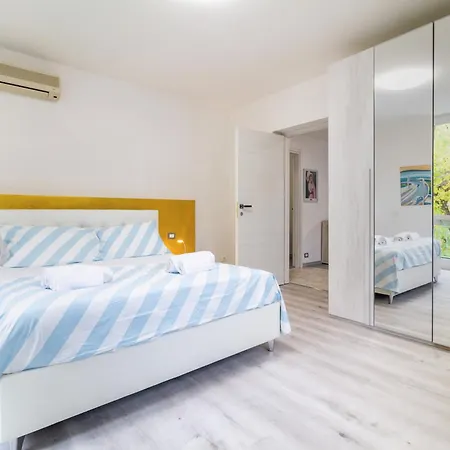 Family House Con Doppio Parcheggio Incluso * Como