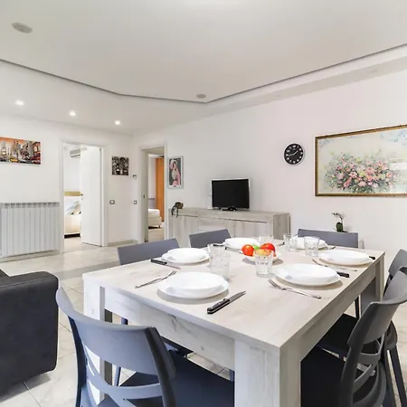 Family House Con Doppio Parcheggio Incluso