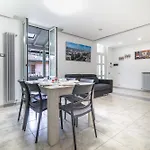 Family House Con Doppio Parcheggio Incluso דירה
