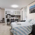 Family House Con Doppio Parcheggio Incluso קומו