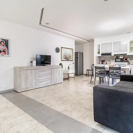 Family House Con Doppio Parcheggio Incluso